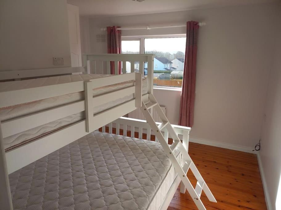 Large 4Bed Available Long-Term In Letterkenny Villa Ngoại thất bức ảnh